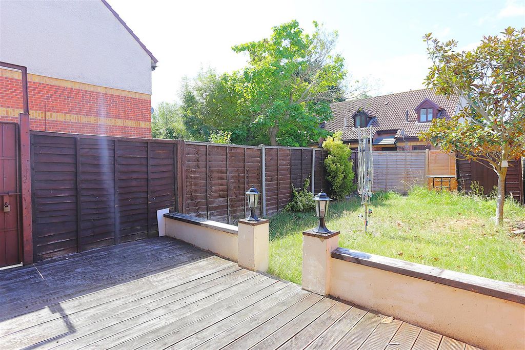 Property photo 2 of 14