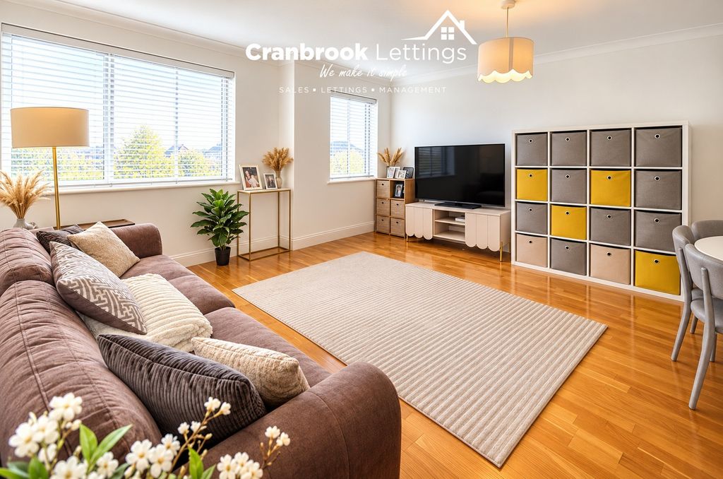 Property photo 1 of 9 Two Bedroom Apartment For Sale Cranbrook Road, Ilford Ig2
