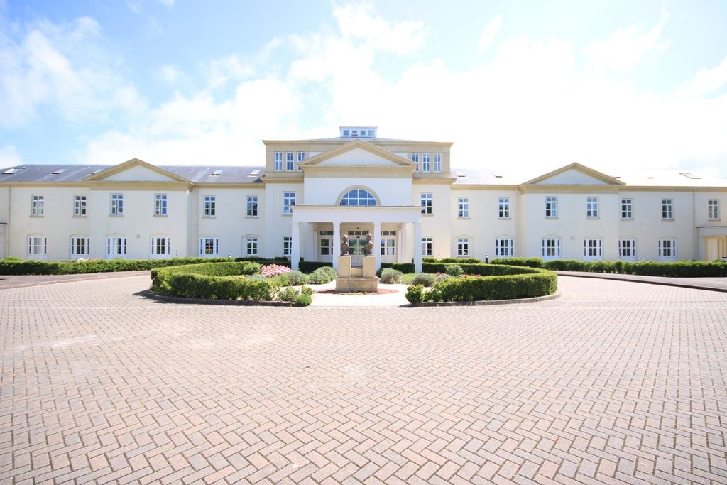 Additional image 5 of 2 bed flat for saleLakeside Village, La Rue De La Commune, St Peter JE3