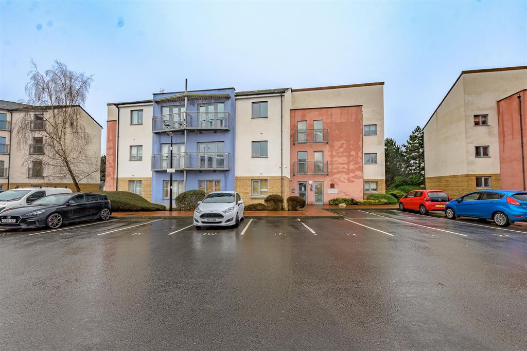 Property photo 1 of 12 Front