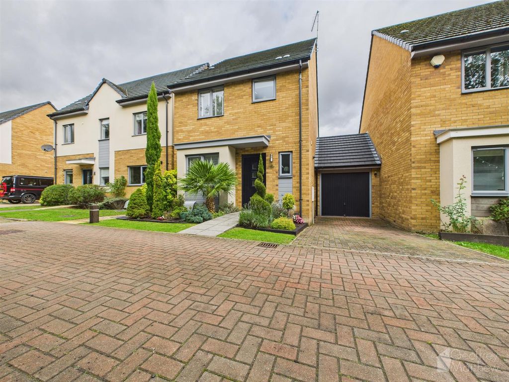 Property photo 1 of 23 Cam02365G0-Pr0356-Still031.Jpg