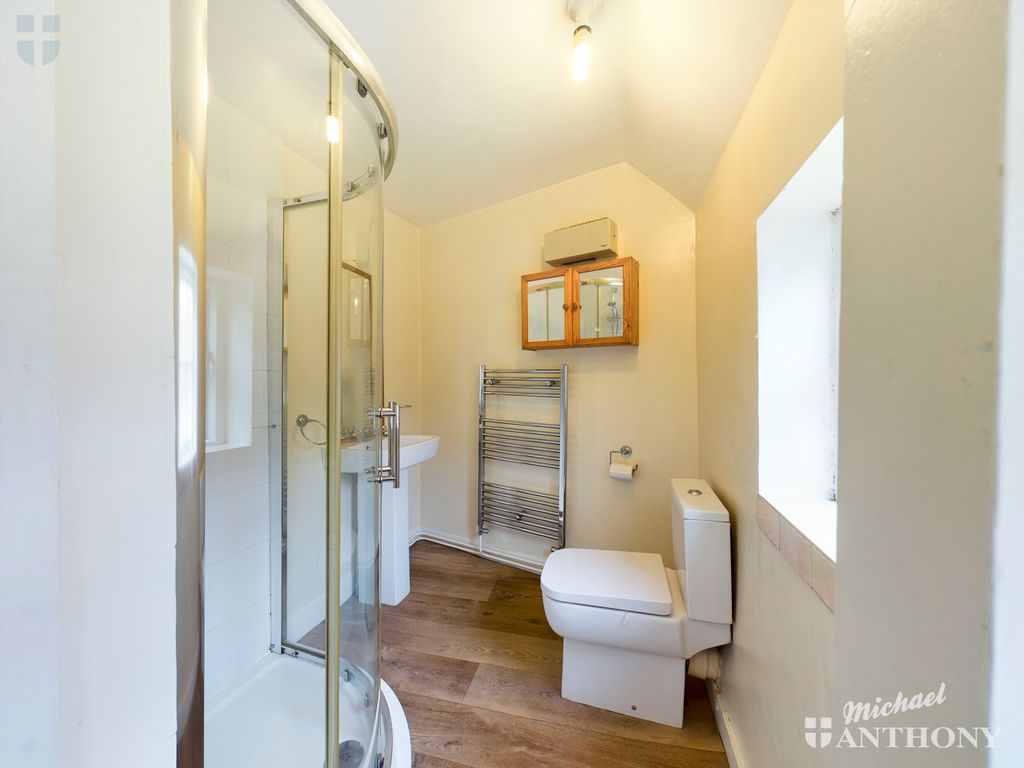 Property photo 3 of 9 Cam00621P1-Pr0310-Still14