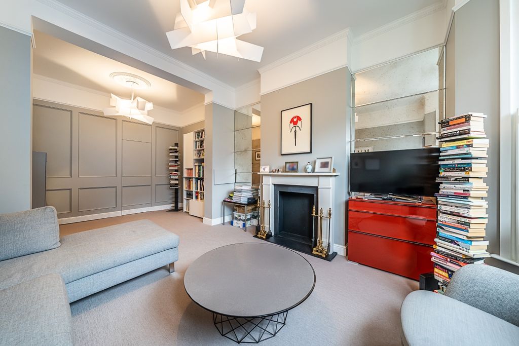 Property photo 3 of 13