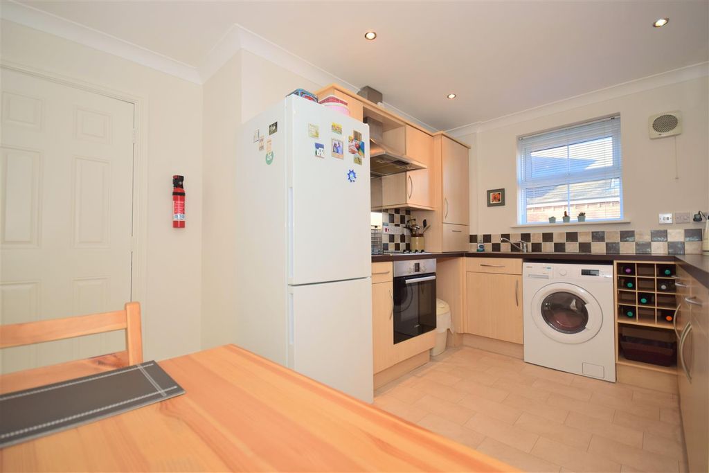 Property photo 3 of 10 Breakfasting Kitchen