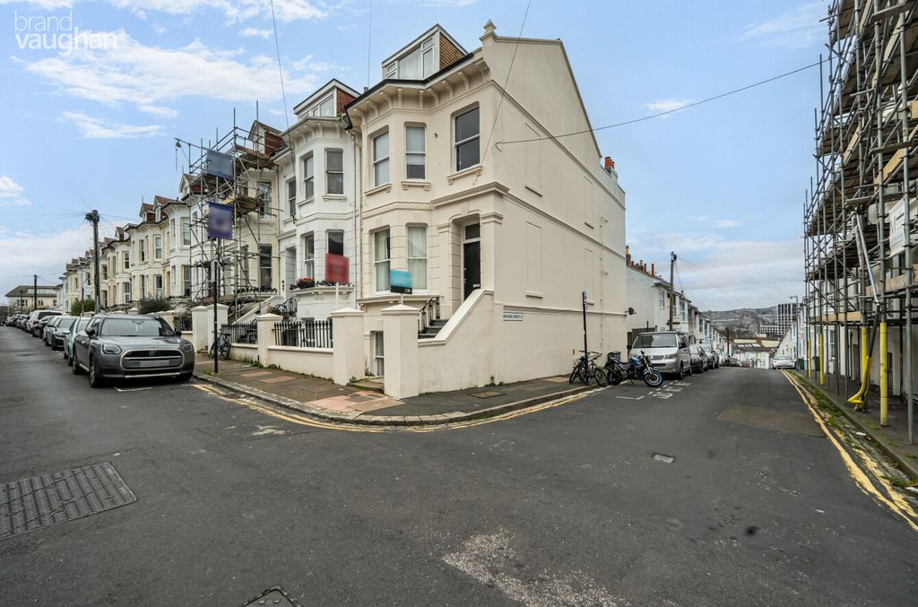 Property photo 1 of 10 02c0c0A7-7512-465...