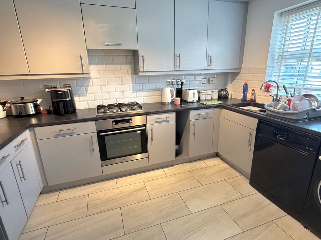 Property photo 3 of 7 7 Butcher Close Kitchen 2026