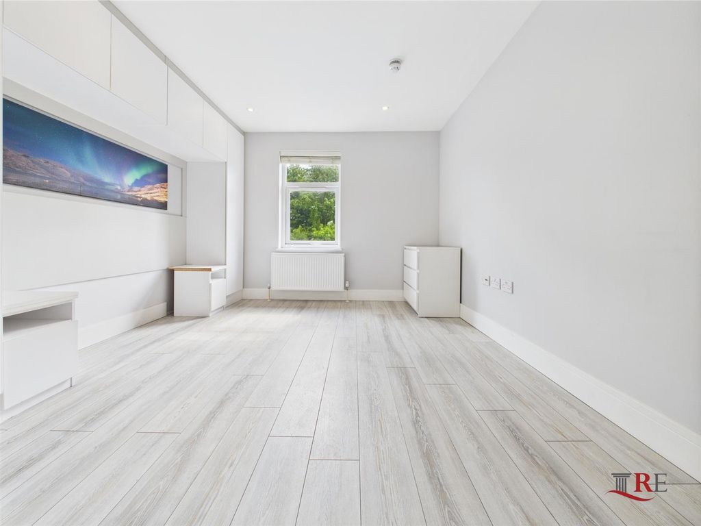 Property photo 2 of 7 Cam02489G0-Pr0160-Still006.Jpg