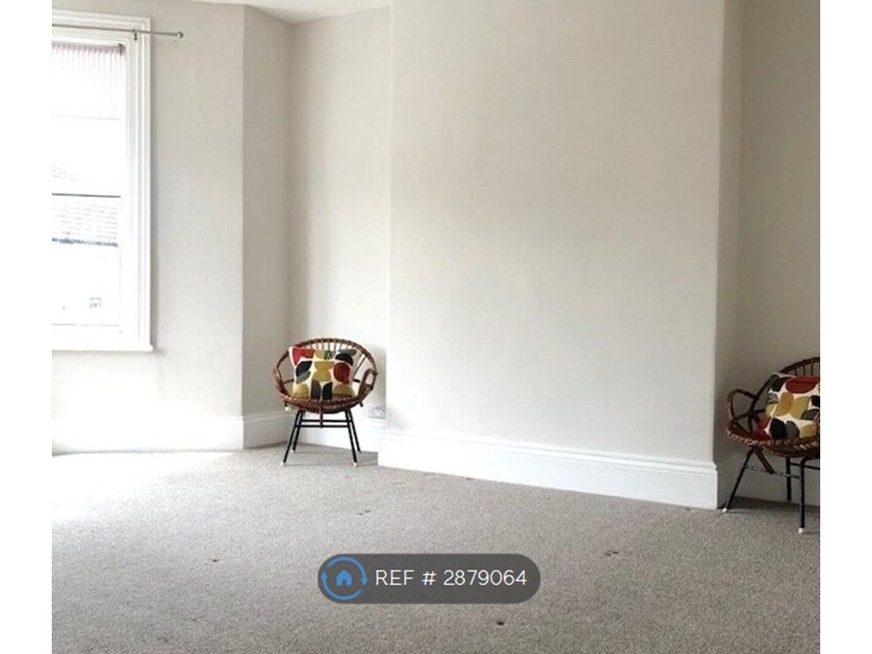 Property photo 2 of 11 Studio Room