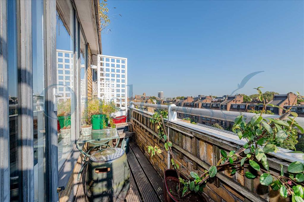 Property photo 3 of 16 Balcony