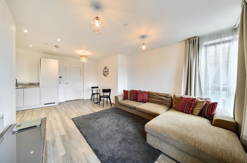 Property photo 3 of 20 1458842-10-6A0754...