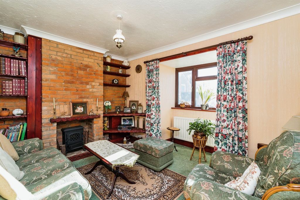 Property photo 2 of 15