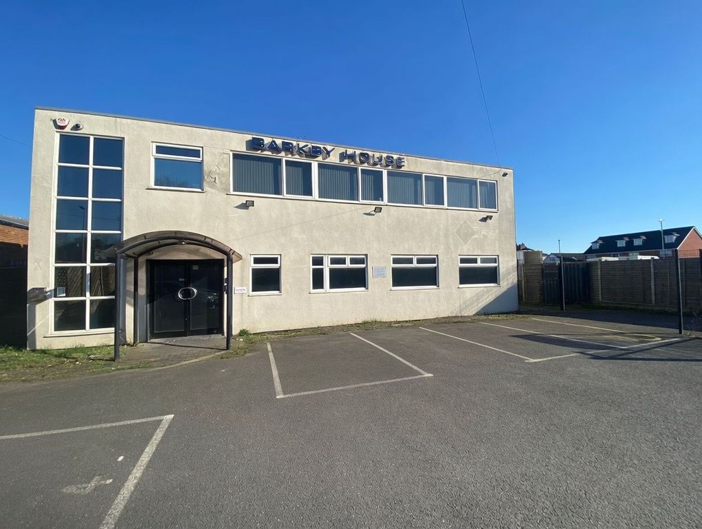 Property photo 3 of 21