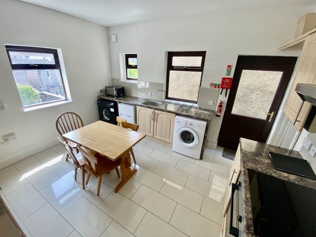 Property photo 1 of 19 Img_6597