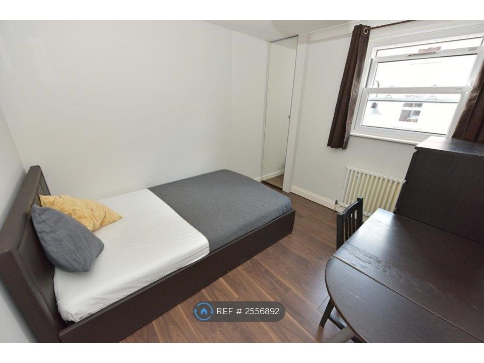 Property photo 2 of 18 2