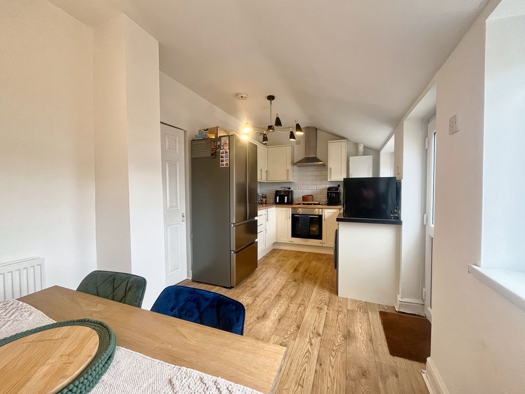 Property photo 3 of 25 Photo 15