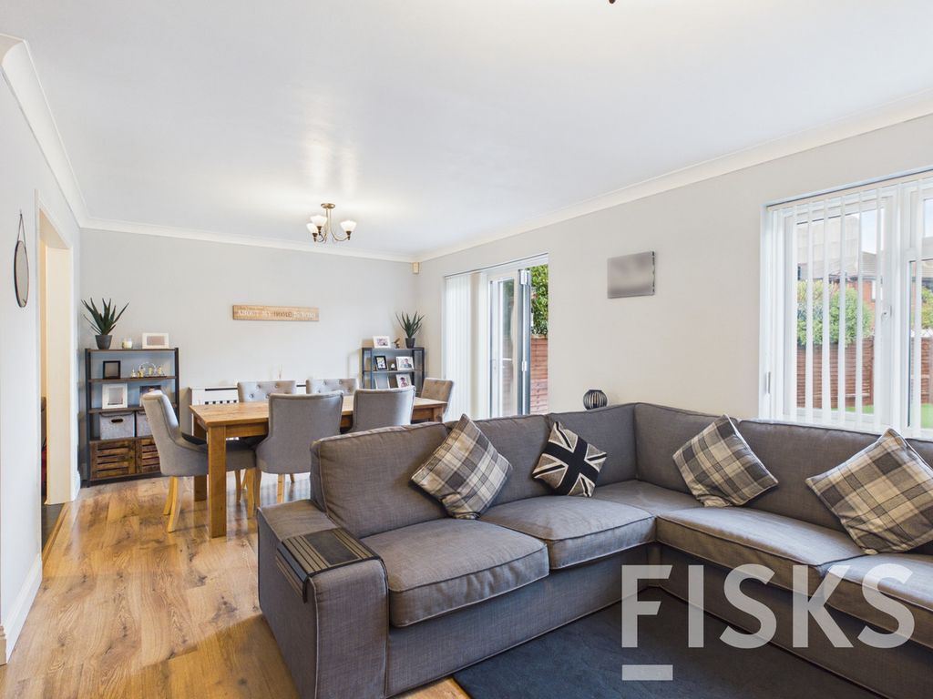 Property photo 2 of 32