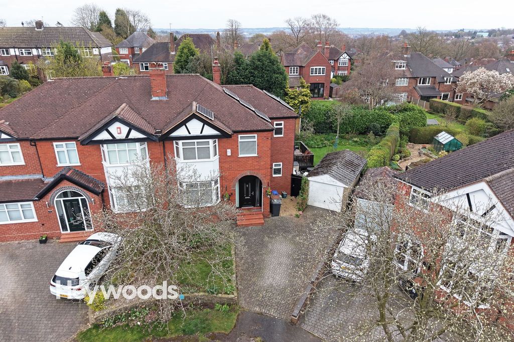 Property photo 1 of 53