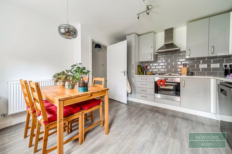 Property photo 3 of 17 Photo 11