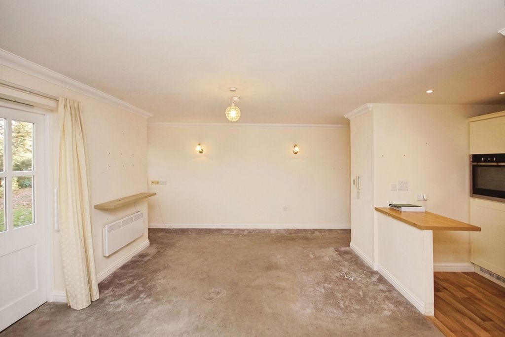 Property photo 2 of 11 Pbox-Img.Jpg