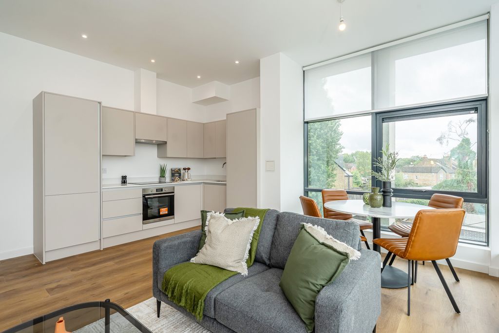 Property photo 3 of 5 Kitchen