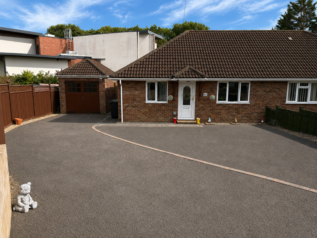 Property photo 1 of 13 Photo 11