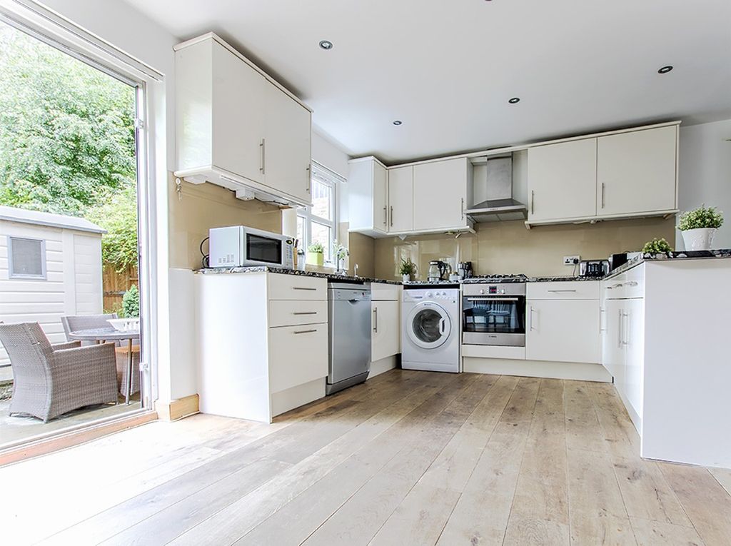Property photo 2 of 16