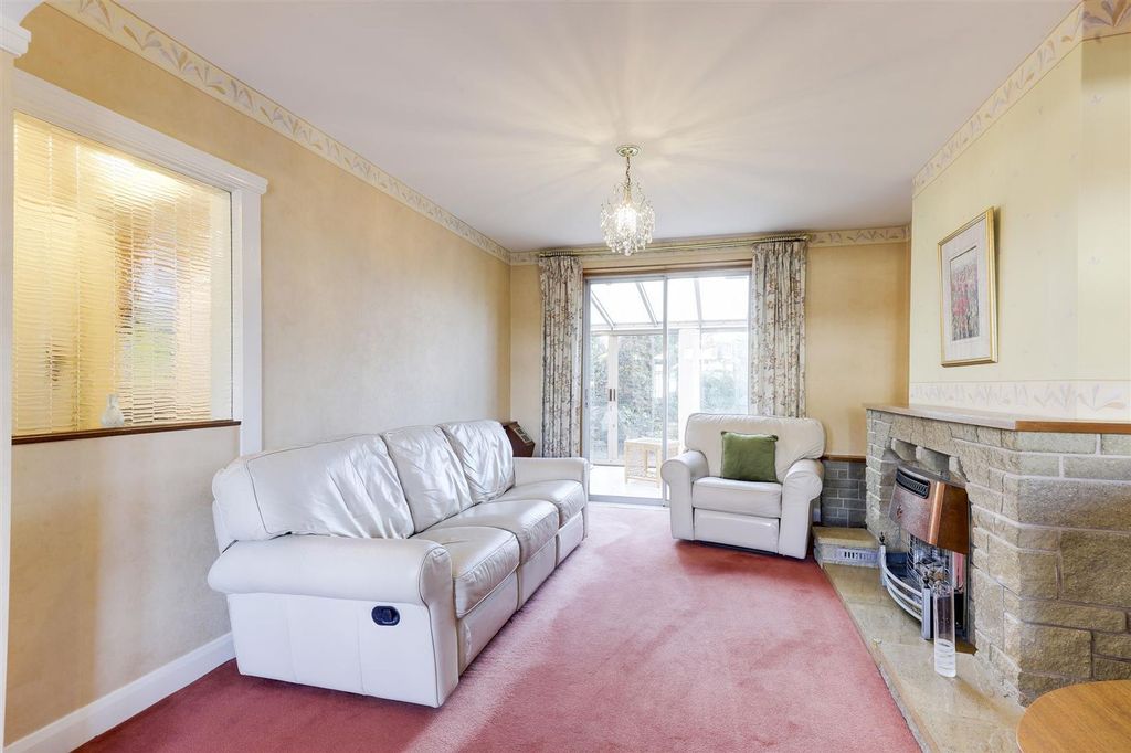 Property photo 3 of 25