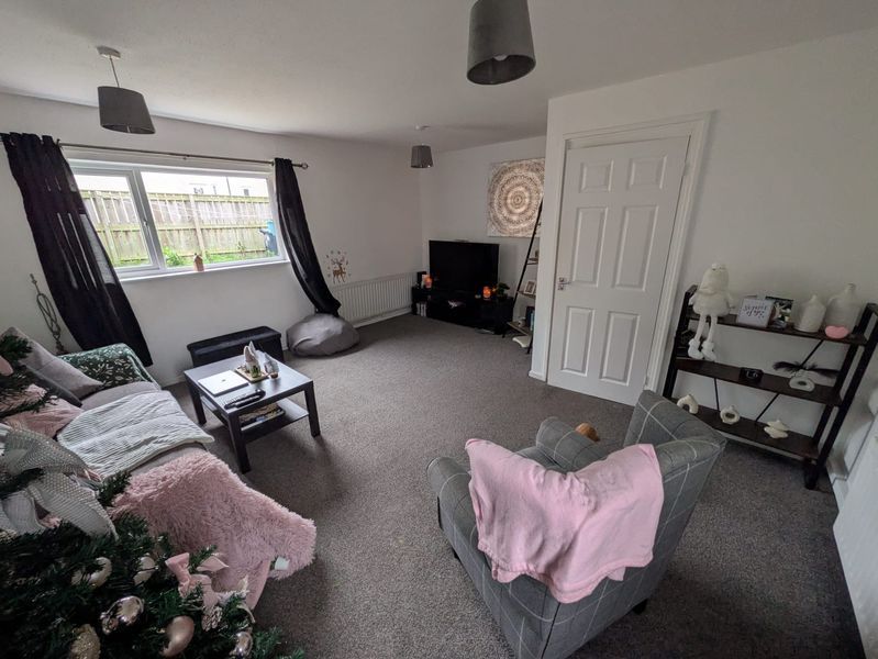 Property photo 2 of 9 Photo 7