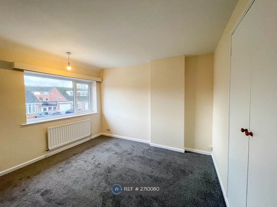 Property photo 3 of 26 Bedroom 1