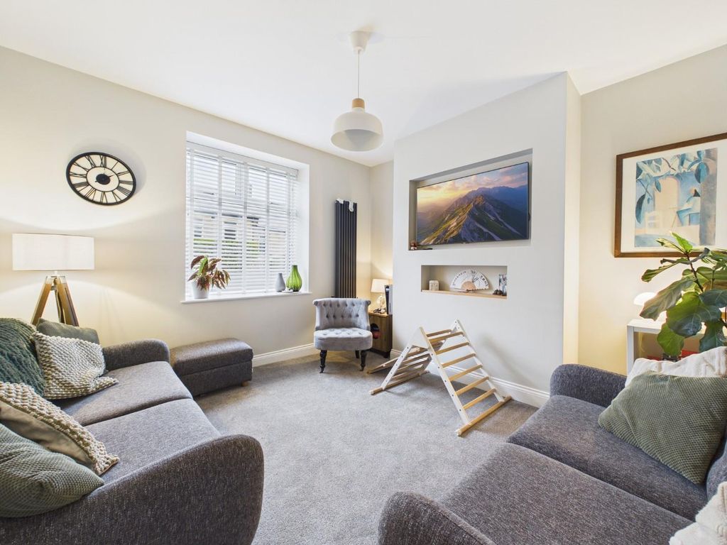 Property photo 3 of 20 Cam04899G0-Pr0285-Still001.Jpg