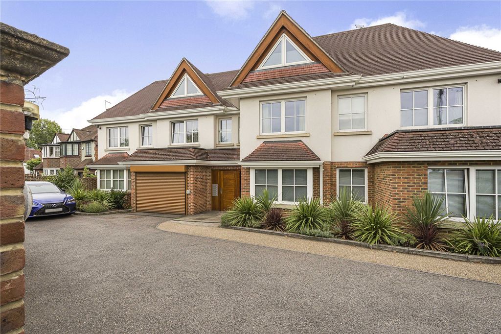 Property photo 1 of 30