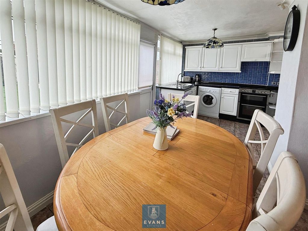 Property photo 2 of 14 Kitchen/Diner