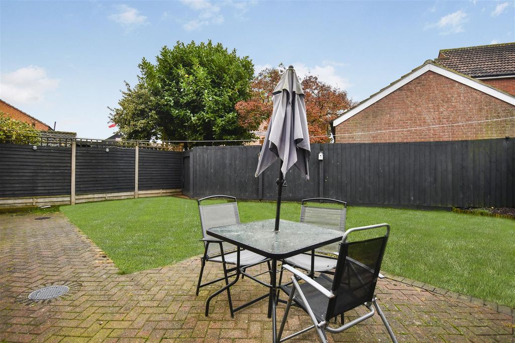 Property photo 3 of 22 Outside