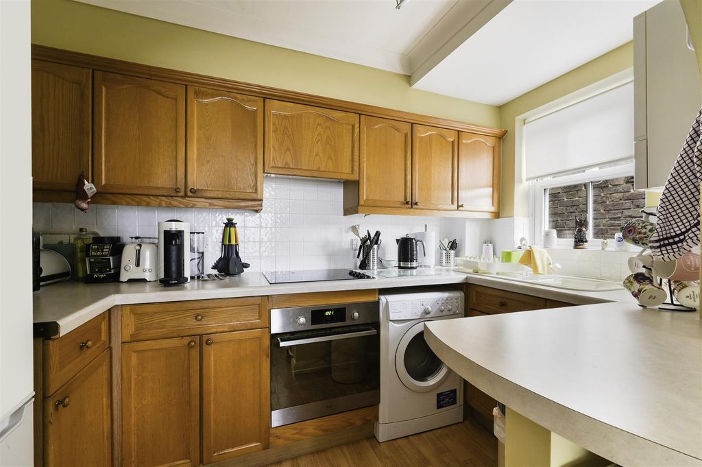 Property photo 2 of 13 Flat 8 Sandhills - (9).Jpg