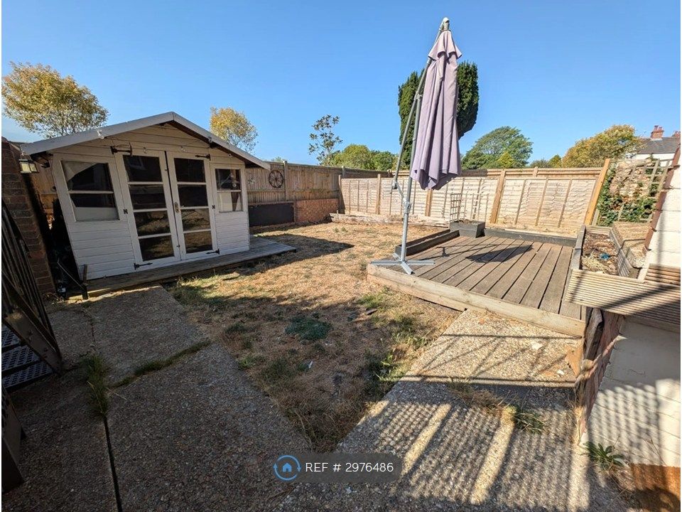 Property photo 3 of 13 Private South-Facing Rear Garden