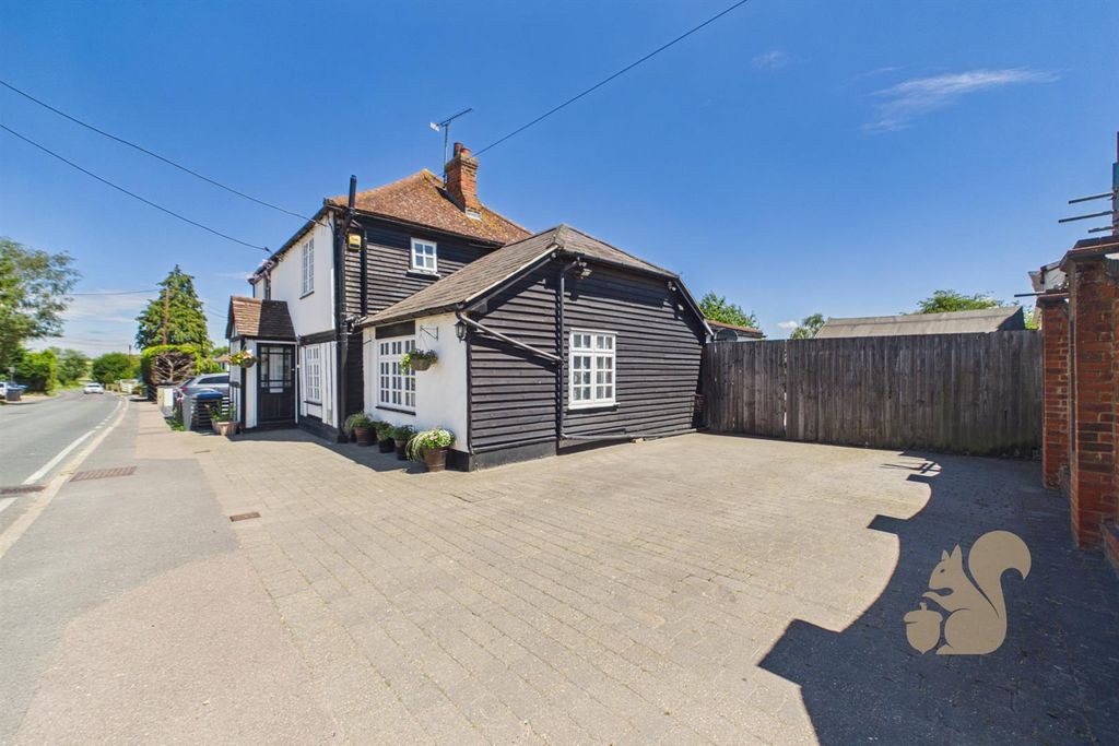 Property photo 3 of 34 Cam01814G0-Pr0119-Still066.Jpg