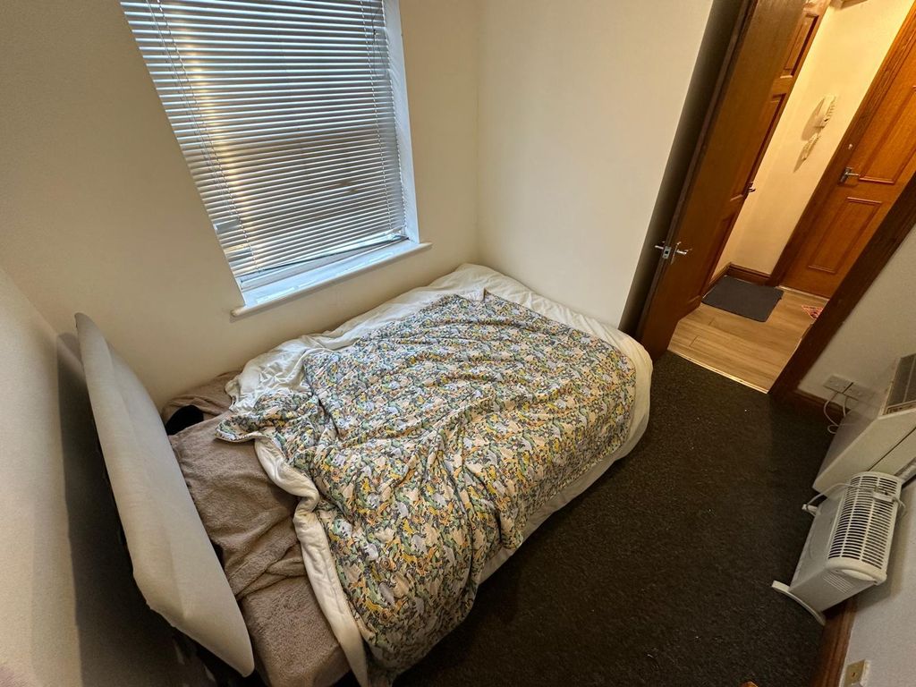 Property photo 2 of 9 Property