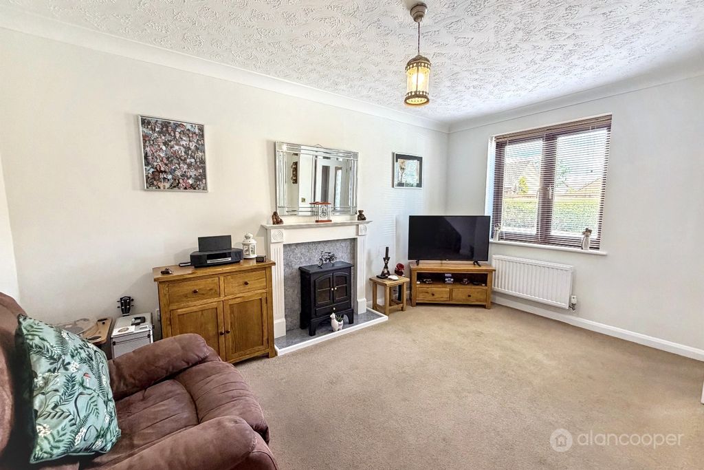 Property photo 2 of 14 5199474