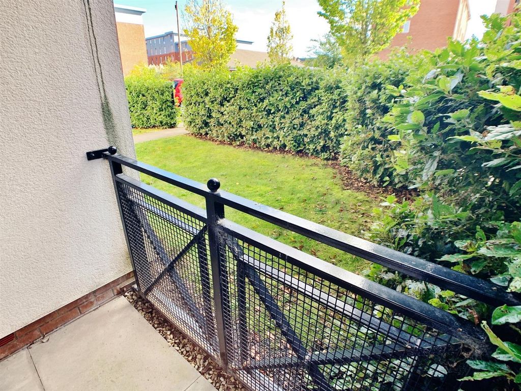 Property photo 3 of 9 Terrace.Jpg