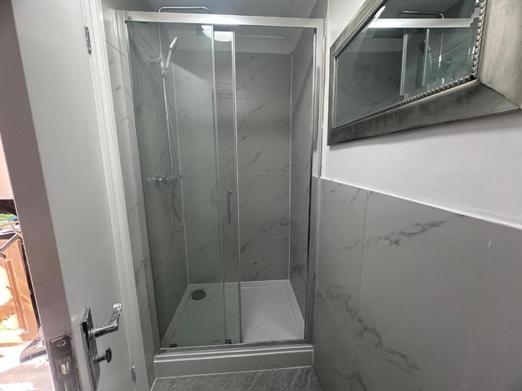 Property photo 3 of 5 Photo 3