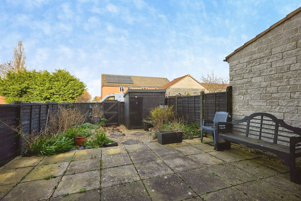 Property photo 3 of 12