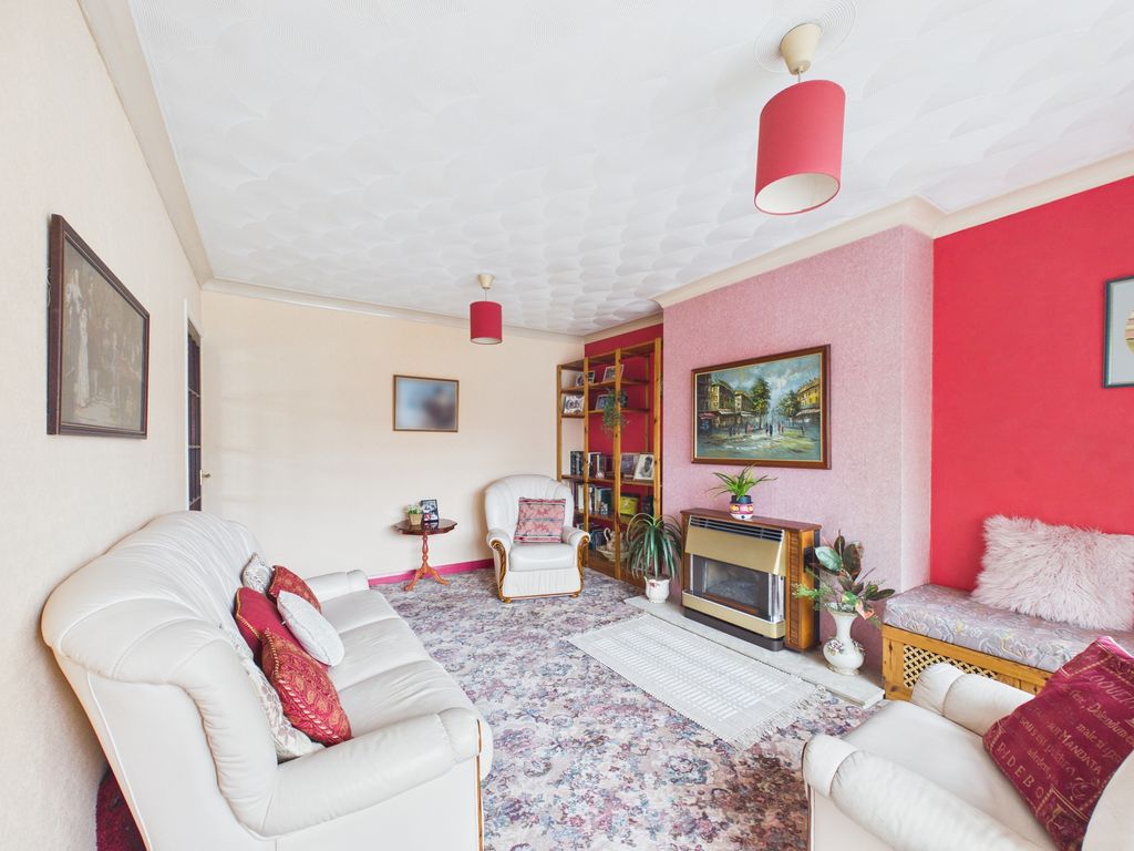 Property photo 3 of 20