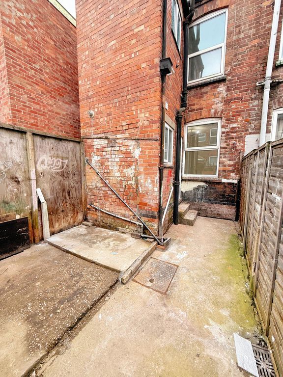 Property photo 2 of 18 Photo 1