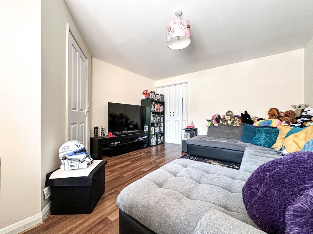 Property photo 3 of 18 52995510