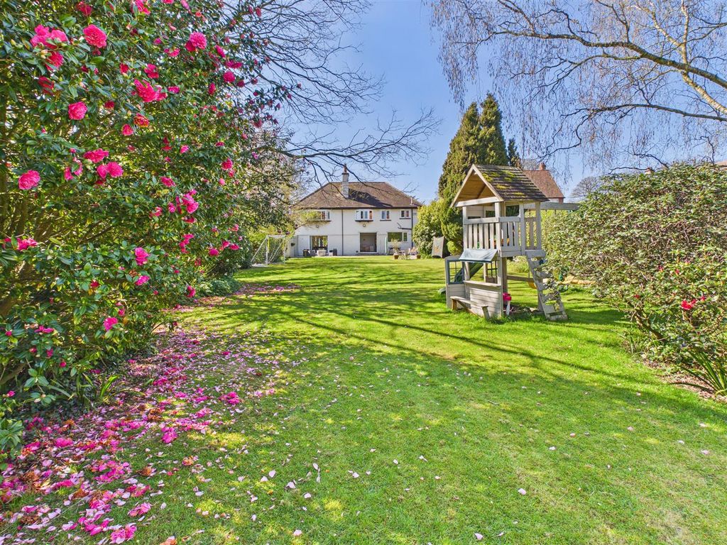 Property photo 2 of 29