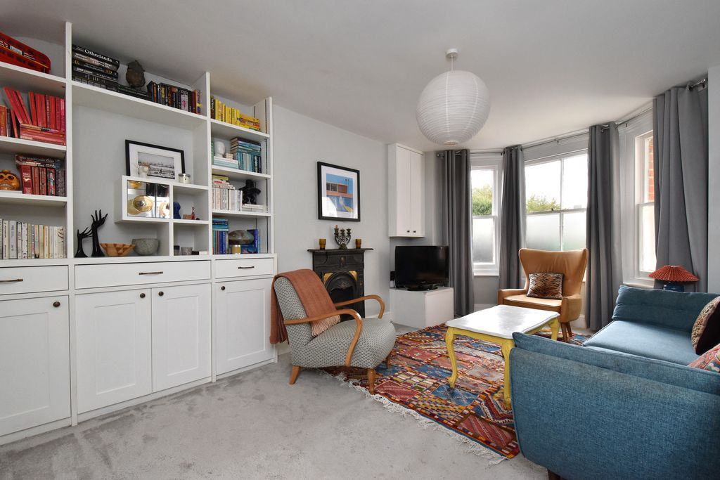 Property photo 3 of 20