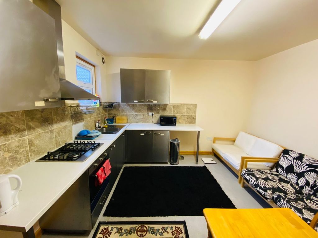 Property photo 1 of 4