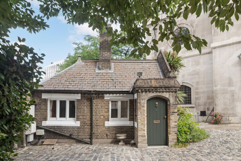 Property photo 1 of 10 Image