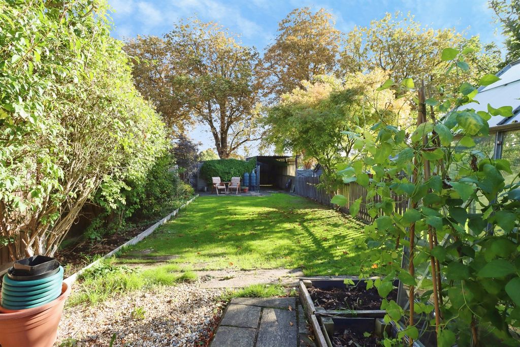 Property photo 3 of 28