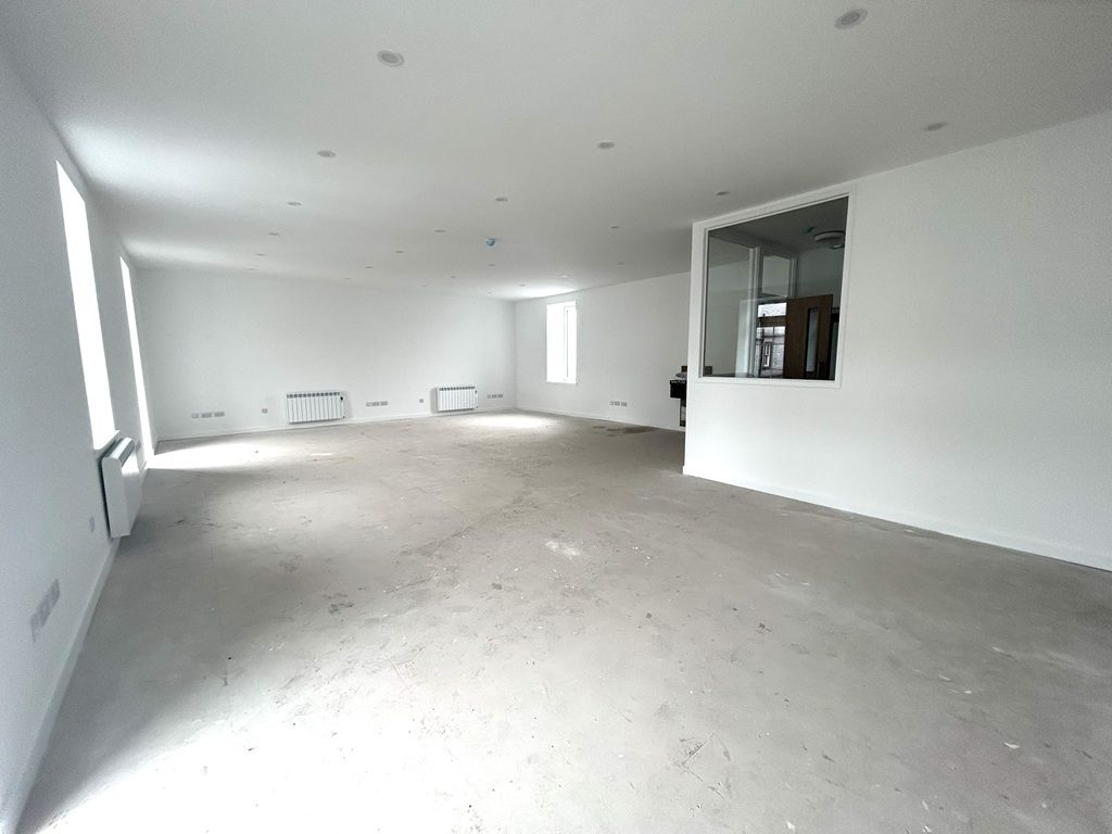 Property photo 3 of 3